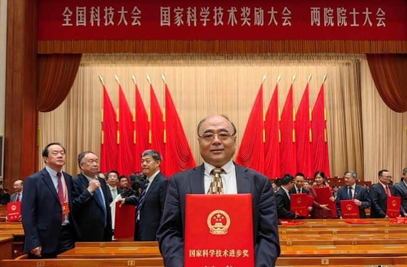 Zhang Chenghui Wins Nation's Top Science Award