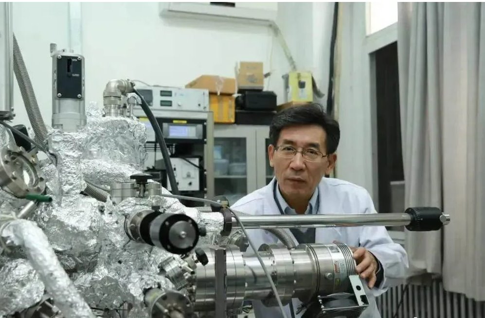 Shandong University Alumnus Receives Prestigious International Physics Award